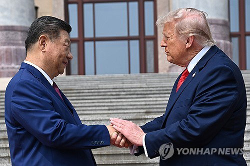 미중 패권 경쟁 속 베이징 정상회담 개최 톈탄공원 회동과 만찬으로 외교적 돌파구 모색