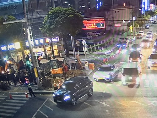 여수 구도심 강타한 상수관 파손 사고... 주민 3만 명 단수 대란에 민생 마비