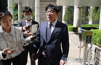 ‘김상민 차량비 대납’ 사업가 1심 벌금 1000만원…법원 “정치인 적극 요청 참작”