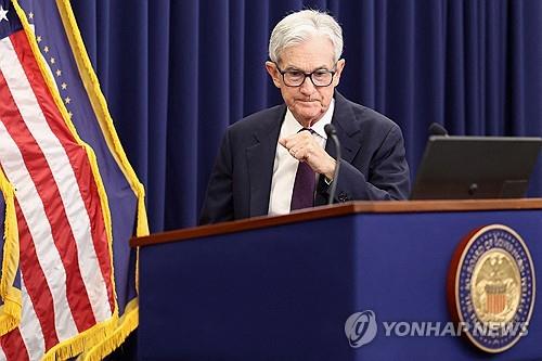 파월의 임시 체제 전환과 워시 취임 대기 미 연준의 과도기적 리더십 전략과 시장 영향