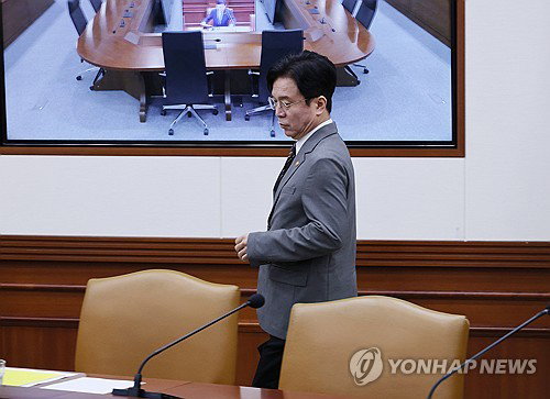 삼성전자 총파업 닷새 앞두고 고용장관 긴급 중재... 성과급 15% 고수 속 노사 평행선
