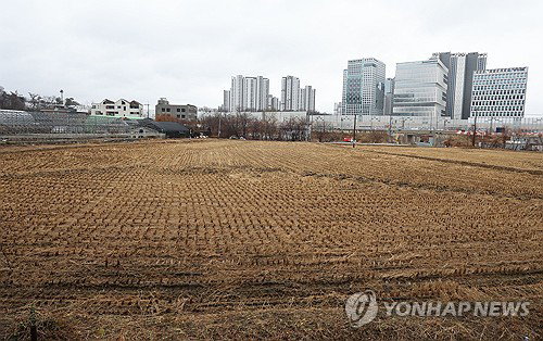 정부, 사상 첫 농지 전수조사 단행... AI&middot;드론 동원해 '가짜 농민' 투기 뿌리 뽑는다