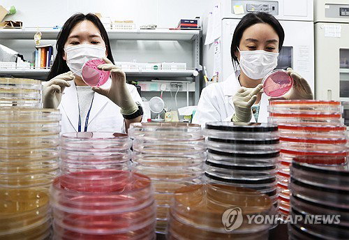 대형 식품사도 뚫린 안전망, 연평균 100건 넘는 '불량 먹거리' 회수 사태의 실상