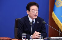 이재명 대통령 "기업 경영권, 노동권과 동등하게 존중돼야"... 삼성 파업 정국 속 '법치' 강조