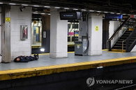 북미 최대 통근망 마비시킨 뉴욕 LIRR 파업 사태... 일일 경제 손실 900억 원 육박