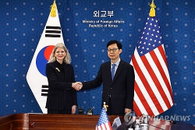 이재명-트럼프 통화 직후 외교차관 급파... 북핵 공조 및 원자력 주권 이행 속도낸다