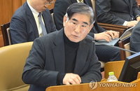 재판부 기피 심리 재판부까지 기피…김용현 전 장관 측, 유례없는 ‘연쇄 기피’로 항소심 중단