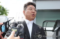역사 인식 부재가 부른 스타벅스 '탈벅' 사태…신세계 부사장 사죄 거부당하고 브랜드 붕괴 위기