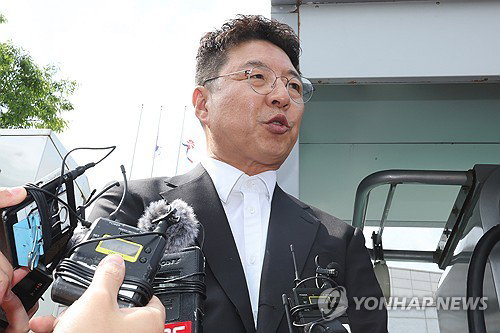 역사 인식 부재가 부른 스타벅스 '탈벅' 사태&hellip;신세계 부사장 사죄 거부당하고 브랜드 붕괴 위기