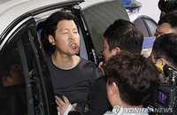'동료 6명 살생부' 항공사 기장 살해범 김동환, 반성문 없이 국민참여재판 요구