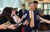 '호르무즈 피격' 나무호 잔해 분석 결과 공개... 조현 외교장관 국회 보고