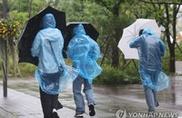 '소만' 전국 적시는 비바람과 강풍... 강원 산지 최대 100mm 폭우에 해상 파고 5m 달해