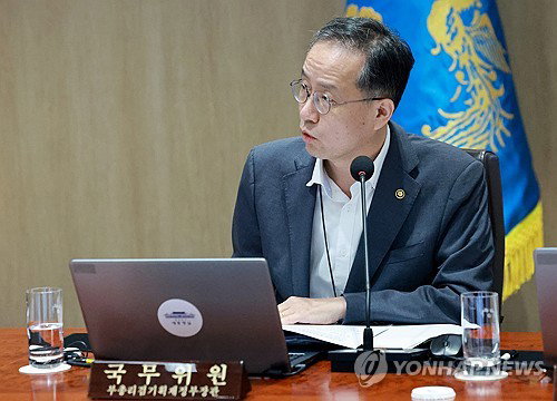 코스피 7000&middot;성장률 OECD 1위 탈환... 국민주권정부 1년 '경제 선순환' 안착