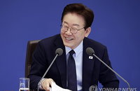 이재명 대통령 지지율 66% 견고, 지방선거 '국정 안정론' 52%가 '견제론' 압도