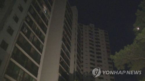상암동 800세대 이틀째 &lsquo;암흑&rsquo;&hellip; 자체 설비 부실이 키운 마포 오피스텔 정전 사태